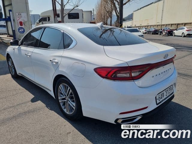 Hyundai Grandeur IG 4
