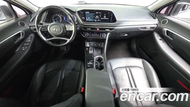 Hyundai Sonata (DN8) 4