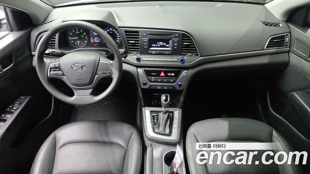 Hyundai Avante AD 4