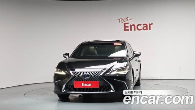 Lexus ES300h 7th Gen 3