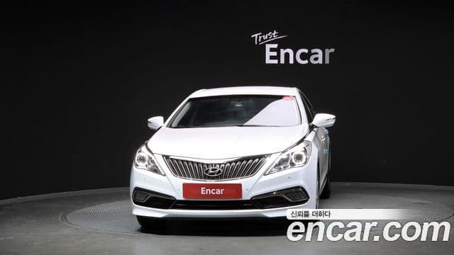 Hyundai Grandeur HG 3