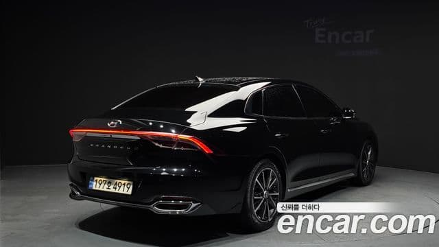 Hyundai The New Grandeur IG 2