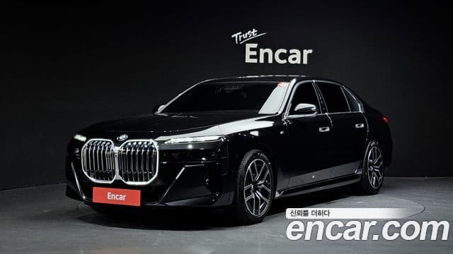 BMW 7 Series (G70)
