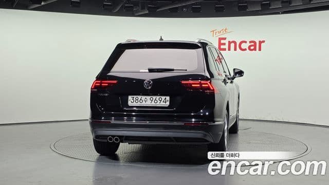 Volkswagen Tiguan 2nd Gen 4