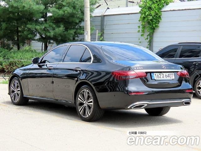 Mercedes-Benz E-Class W213 3