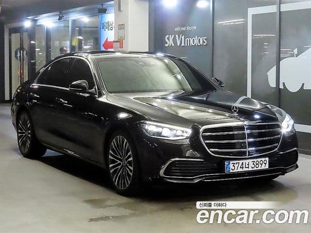 Mercedes-Benz S-Class W223 1