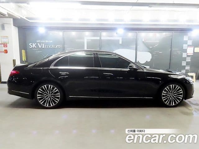 Mercedes-Benz S-Class W223 3