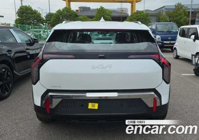 Kia EV3 3