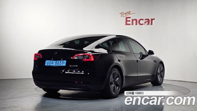 Tesla Model 3 2