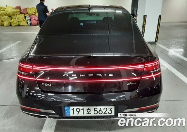 Genesis G90 (RS4) 3