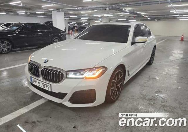 BMW 5 Series (G30) 2