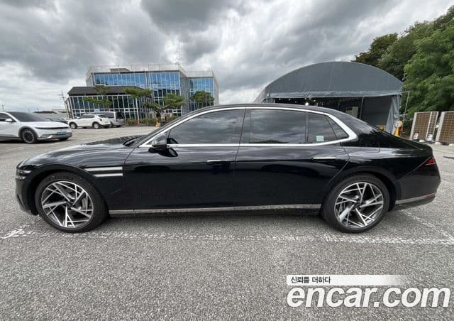 Genesis G90 (RS4) 3