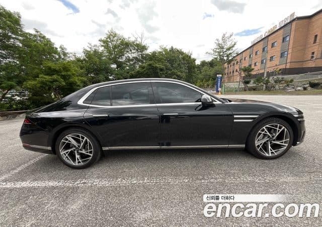 Genesis G90 (RS4) 4