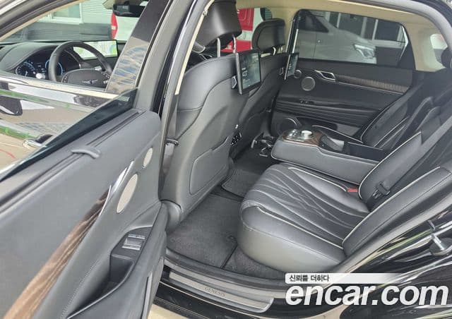 Genesis Electrified G80 (RG3) 4