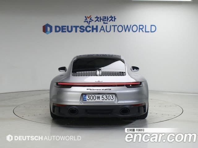Porsche 911 (992) 4