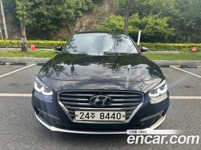 Hyundai Grandeur IG 1