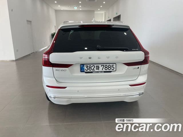 Volvo XC60 2nd Gen 4