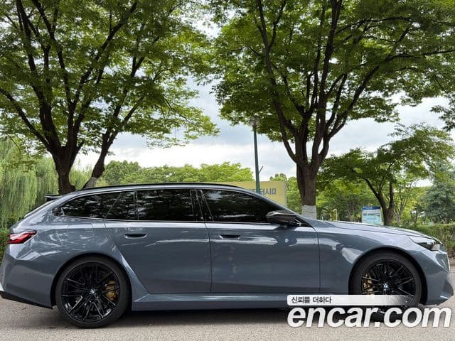 BMW M5 (G90)