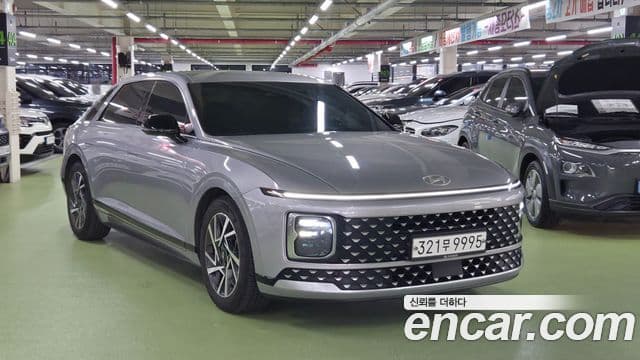 Hyundai Grandeur (GN7) 1