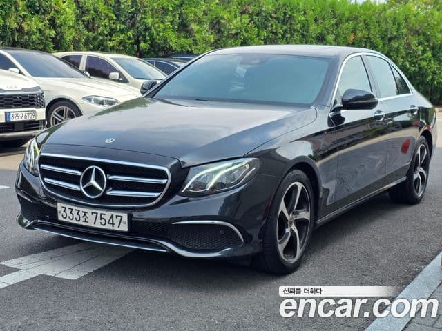 Mercedes-Benz E-Class W213 1