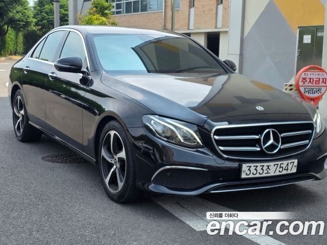 Mercedes-Benz E-Class W213 3