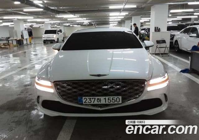 Genesis G80 (RG3) 1