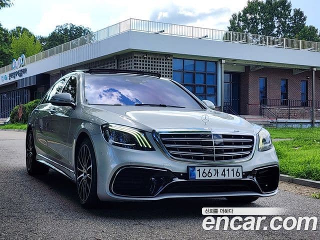Mercedes-Benz S-Class W222