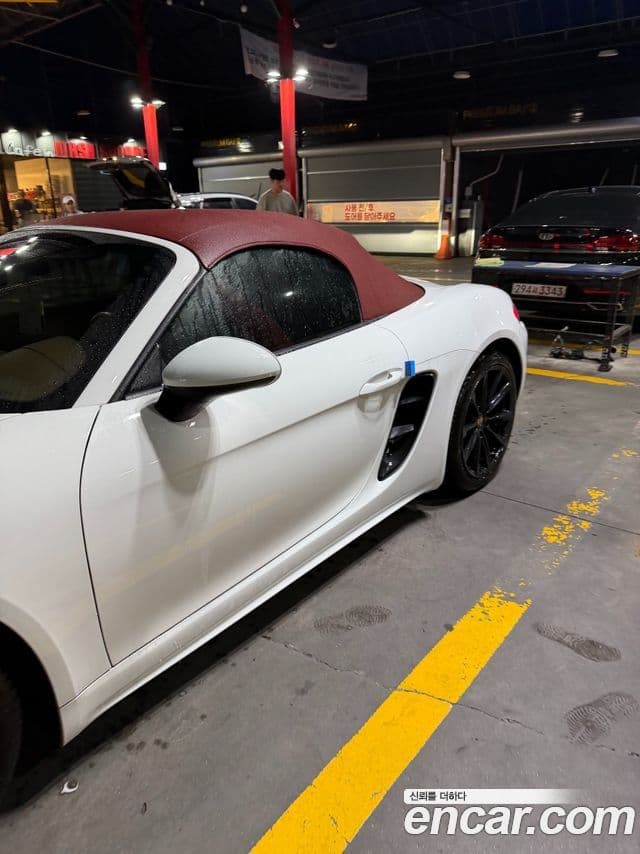 Porsche 718 Boxster 3