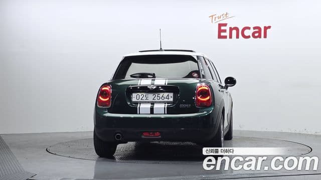 MINI Cooper 4