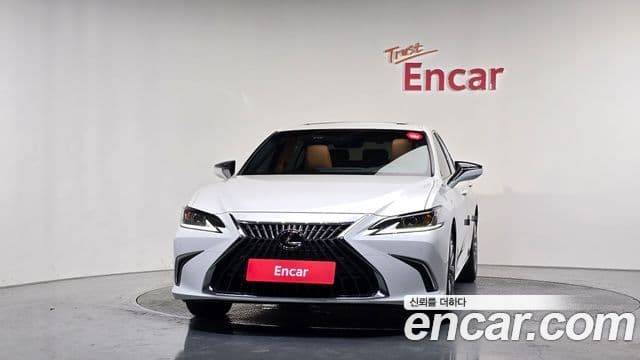 Lexus ES300h 7th Gen 3
