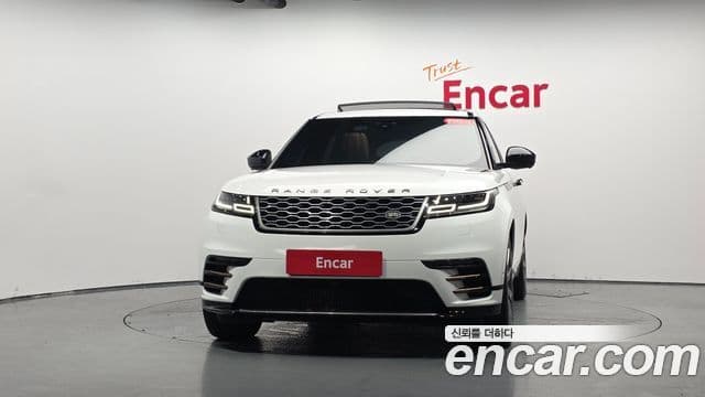 Land Rover Range Rover Velar 3
