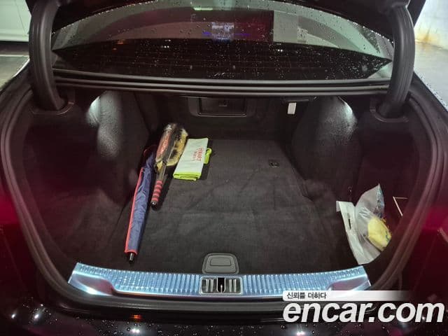 Mercedes-Benz S-Class W223 3