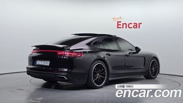 Porsche Panamera (971) 2