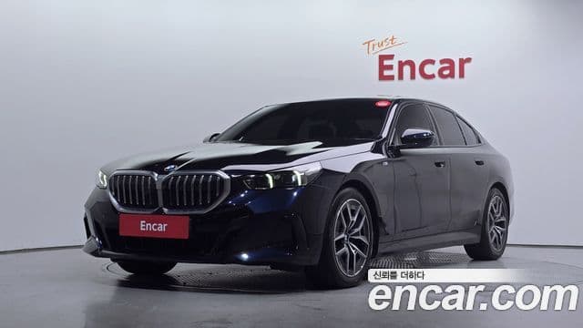 BMW 5 Series (G60)