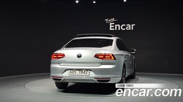 Volkswagen Passat GT (B8) 4