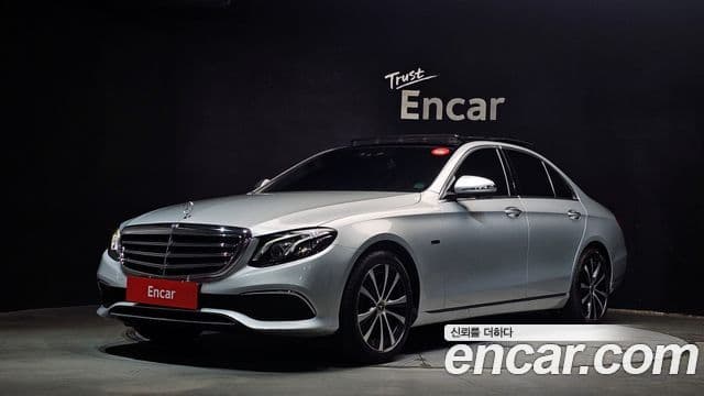Mercedes-Benz E-Class W213 1
