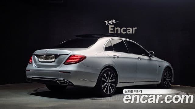 Mercedes-Benz E-Class W213 2