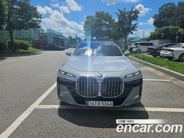 BMW 7 Series (G70)