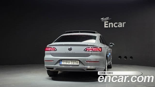 Volkswagen Arteon 4