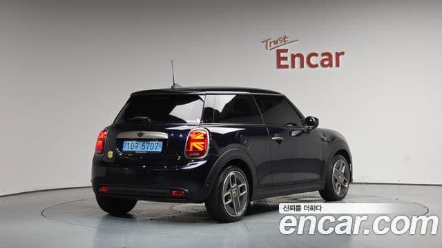 MINI Cooper Electric 2