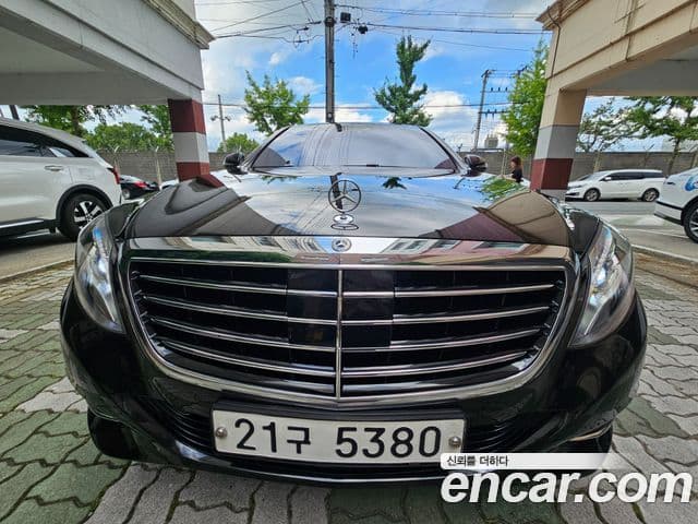 Mercedes-Benz S-Class W222
