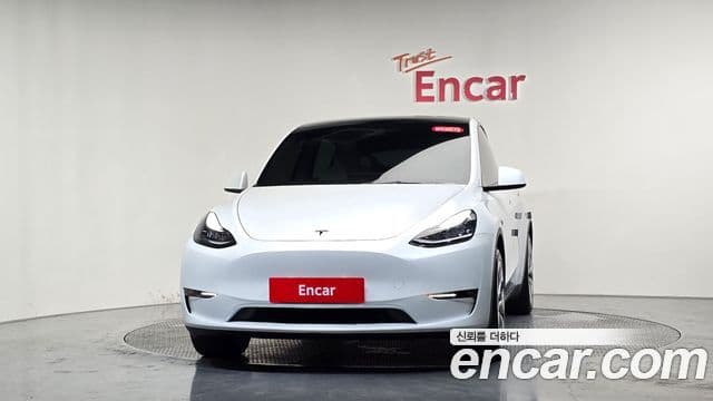 Tesla Model Y 3