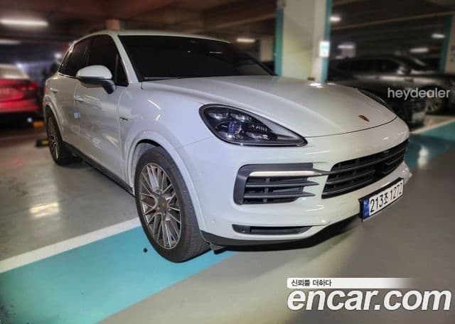 Porsche Cayenne (PO536) 4