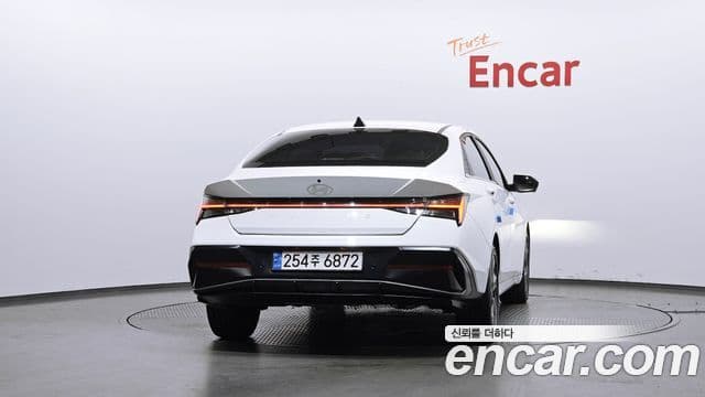 Hyundai The New Avante (CN7) 4