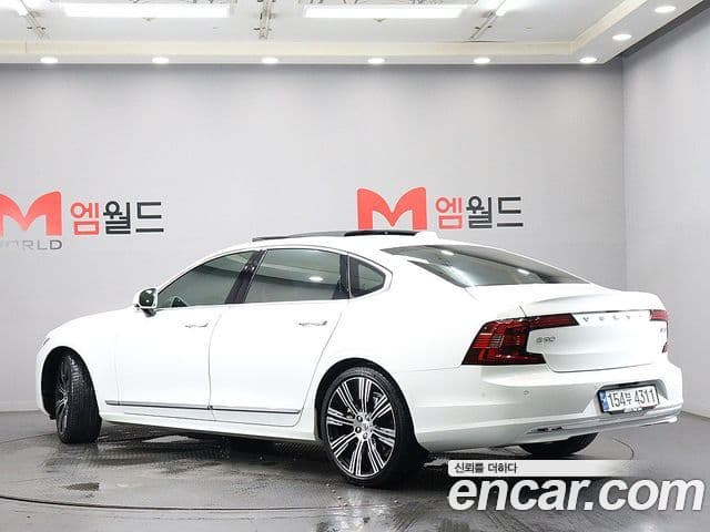 Volvo S90 4