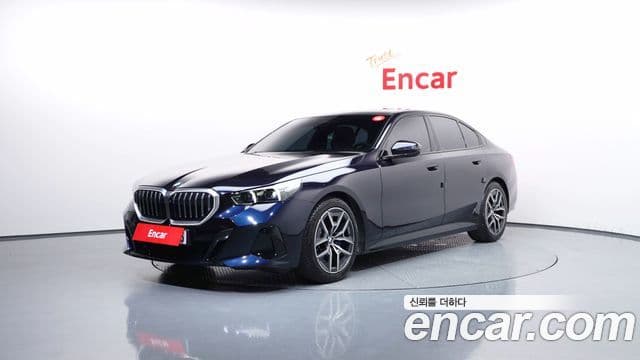BMW 5 Series (G60)