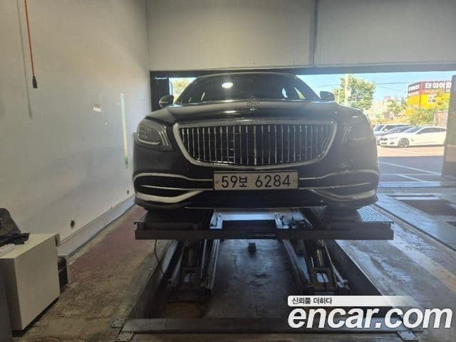 Mercedes-Benz S-Class W222