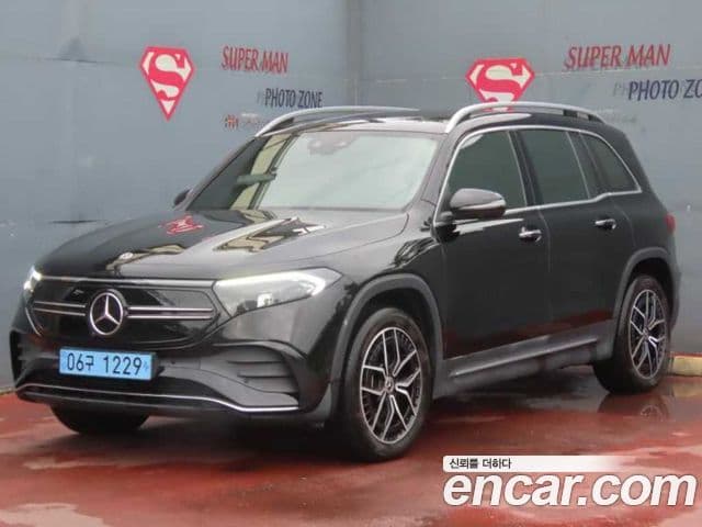 Mercedes-Benz EQB X243