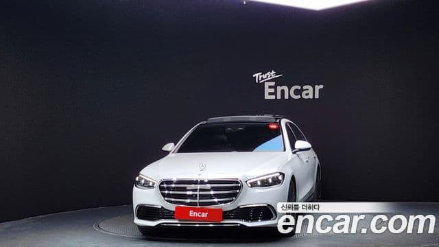 Mercedes-Benz S-Class W223 3