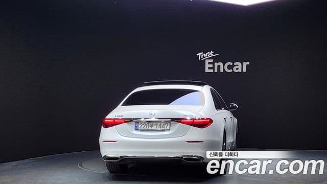 Mercedes-Benz S-Class W223 4